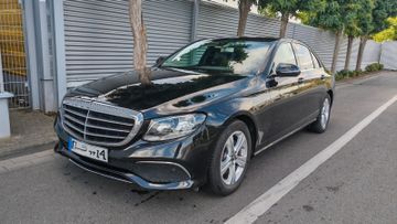 Mercedes E 200 - 3