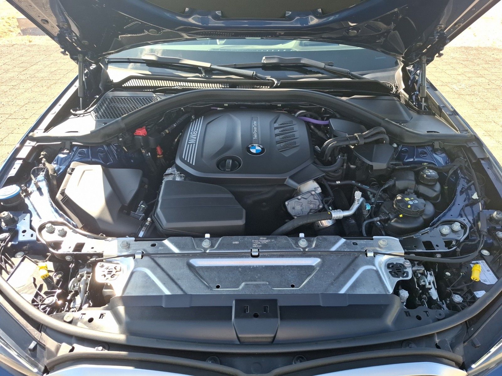 BMW 318 d Touring Mild-Hybrid AUTOMATIK / HEAD-UP / - Image 17