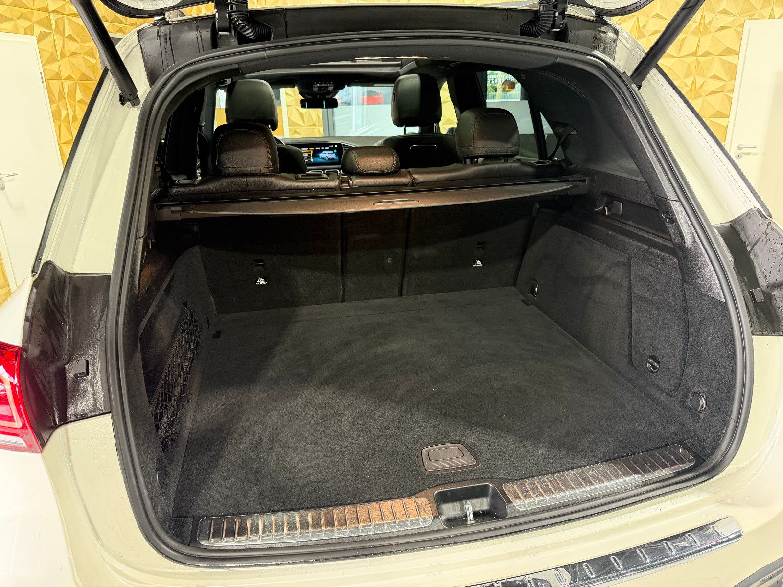 Fahrzeugabbildung Mercedes-Benz GLE 450 /AMG/PANO/BURMESTER/360°/AMBIENTE