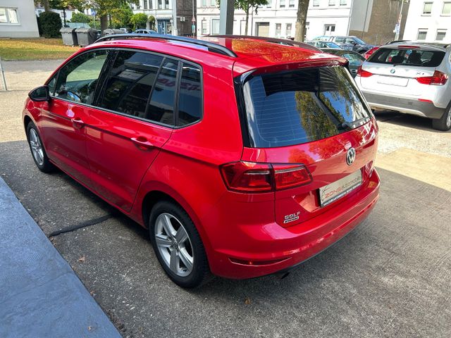 Fahrzeugabbildung Volkswagen Golf Sportsvan VII+NaviZB+Klima+Allwetter LM+