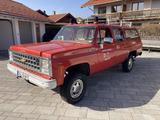 Chevrolet Suburban K20 - V8 Small Block - Feuerwehr - Chevrolet Oldtimer: Pickup