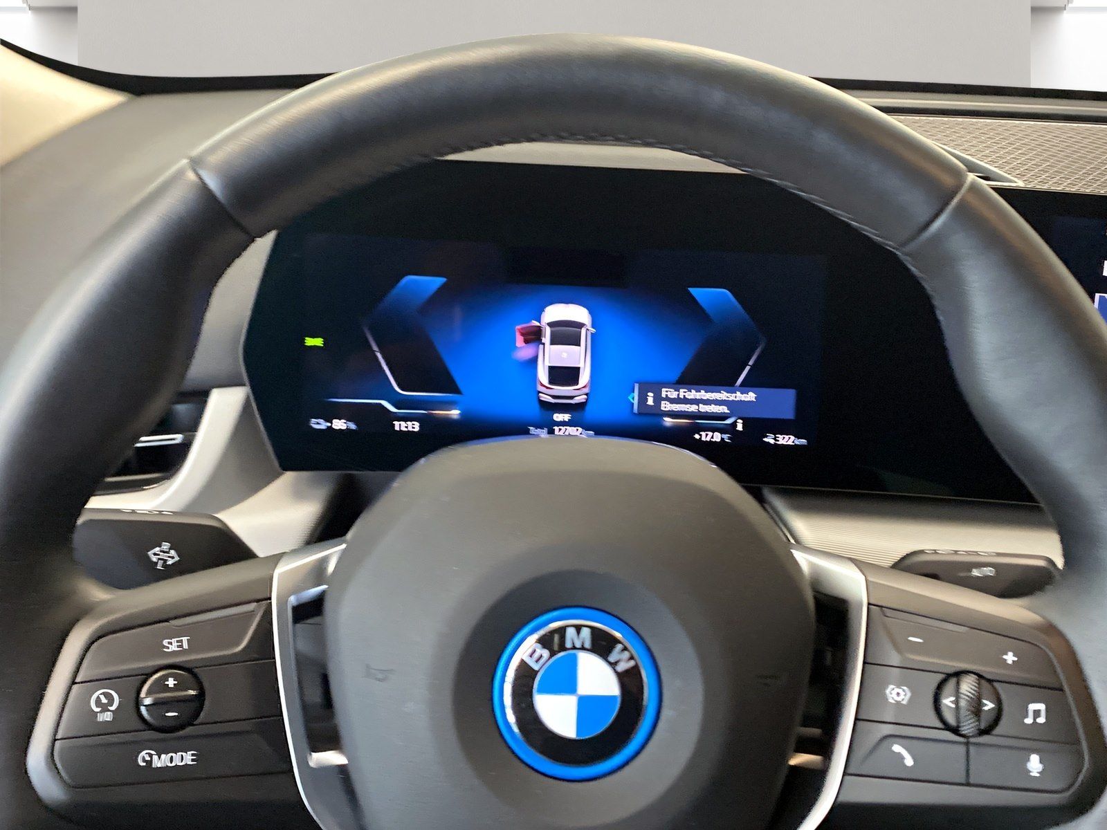 BMW iX2 - Bild 13