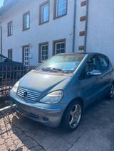 Mercedes-Benz Mercedes A 190 - Mercedes-Benz A 190: Kleinwagen