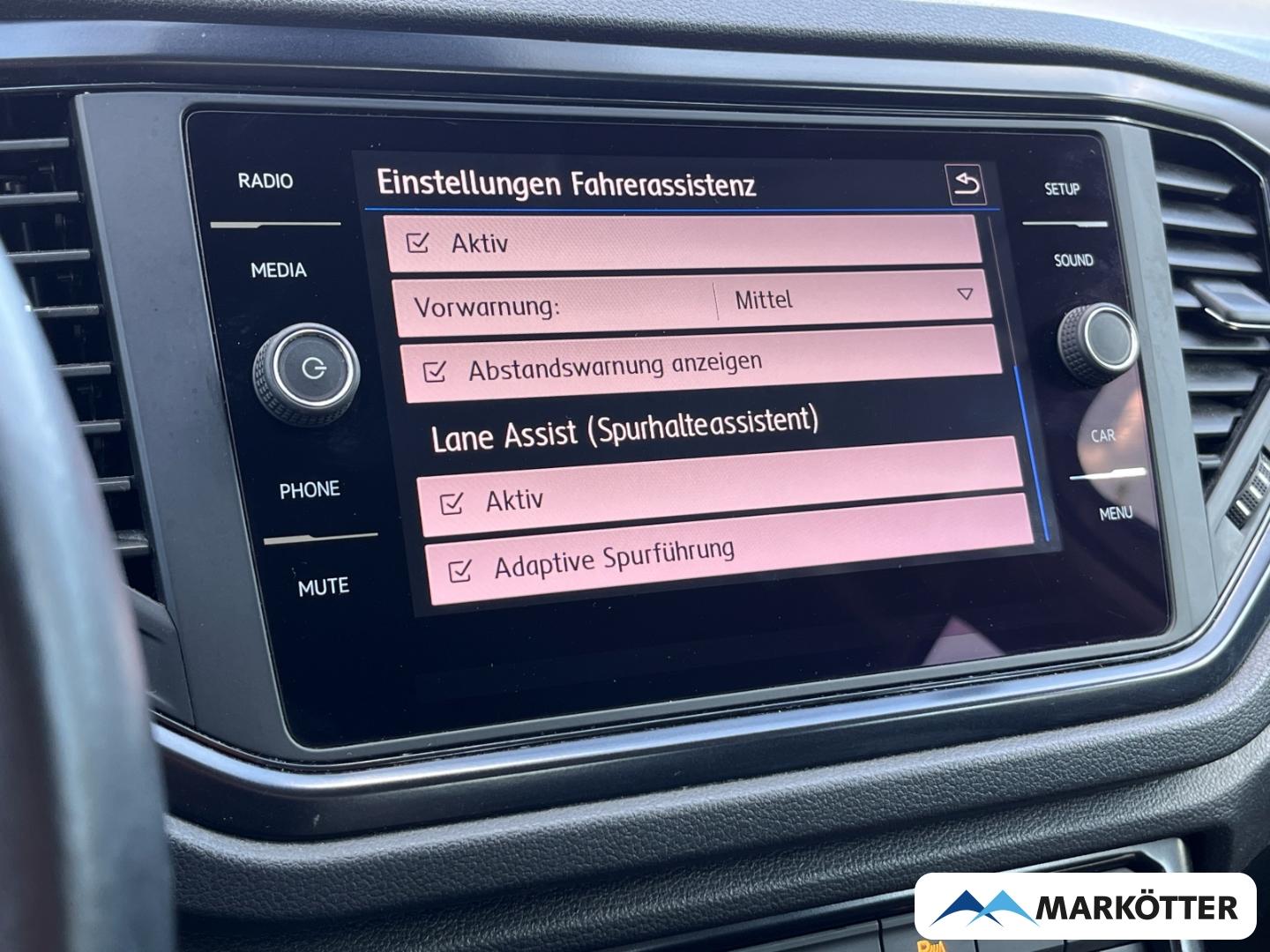 Volkswagen T-Roc 1.0 TSI ACC/AHK/NAVI/ALLWETTERREIFEN NEU