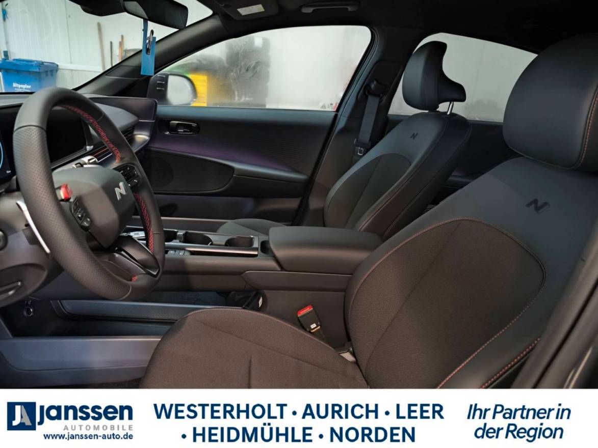 Fahrzeugabbildung Hyundai IONIQ 6 Elektro 84 kWh N Lin/Automatik/Rückfahrk