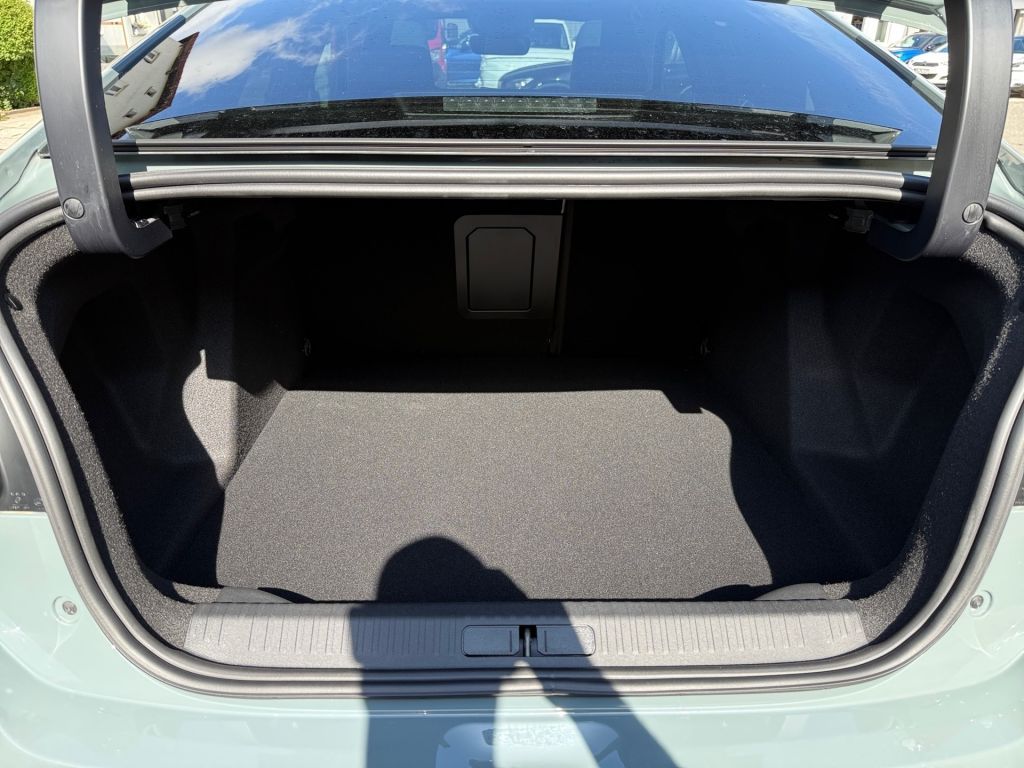 Fahrzeugabbildung Citroën C4 X Hybrid 145 MAX Vollausstattung