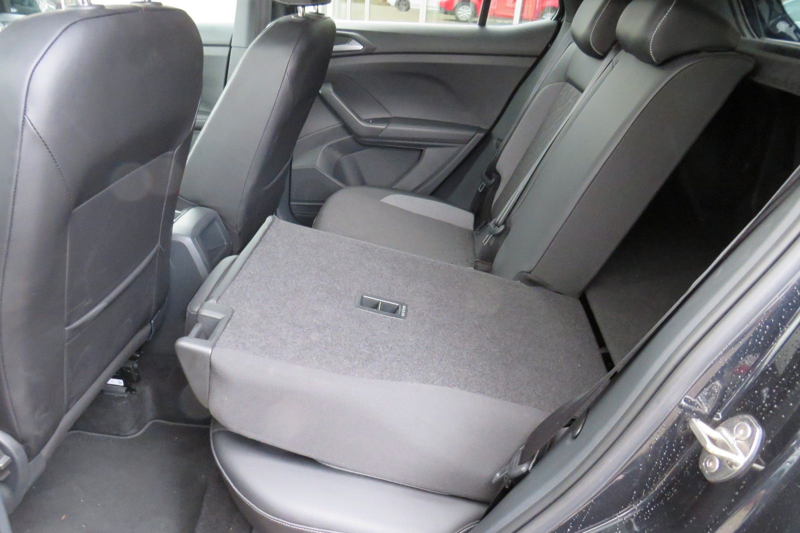 Fahrzeugabbildung Volkswagen T-CROSS DSG GOAL AHK PDC NAVI ASSISTENT-PA. 1.HD