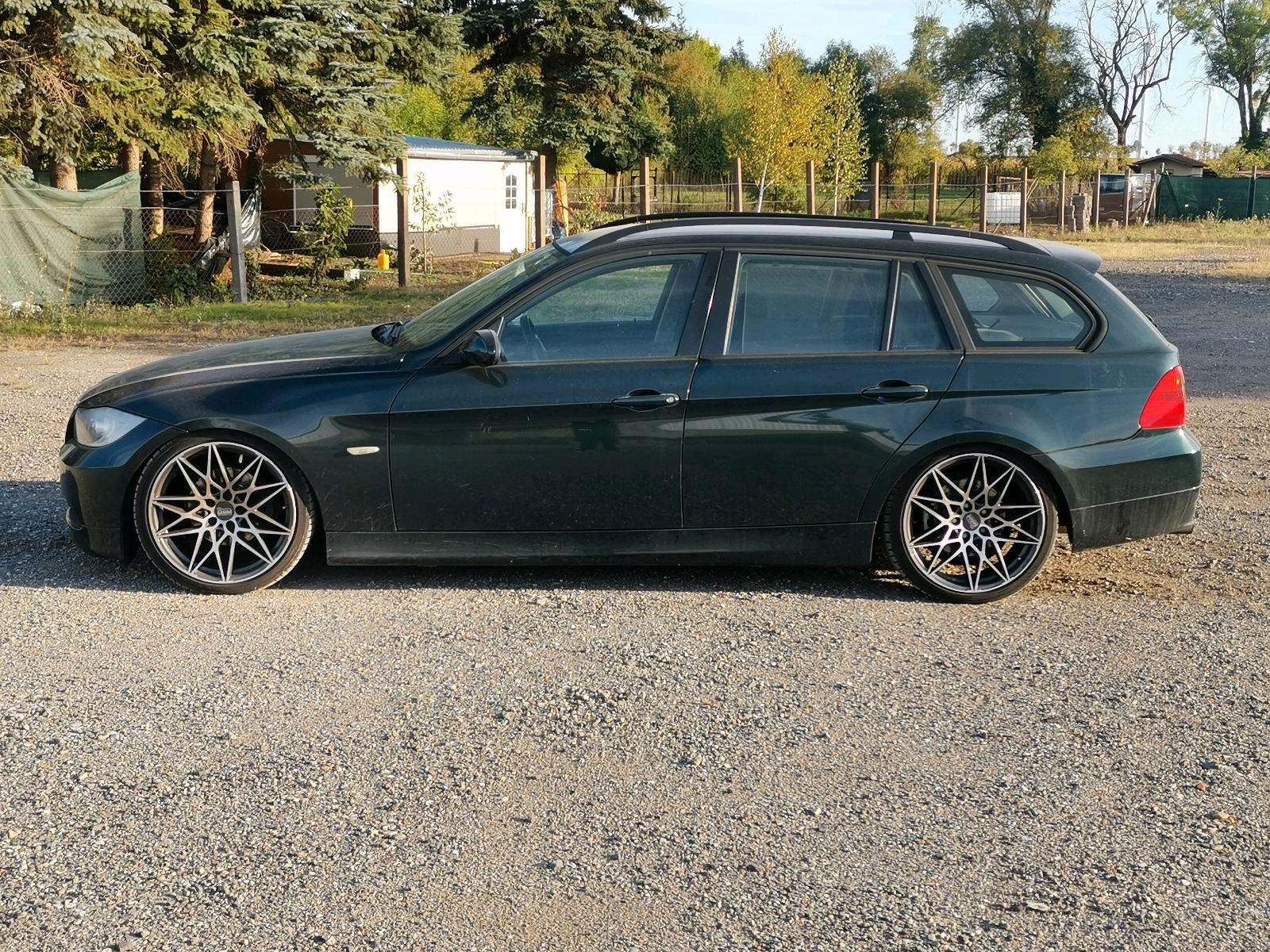 BMW 320 2006 — салон