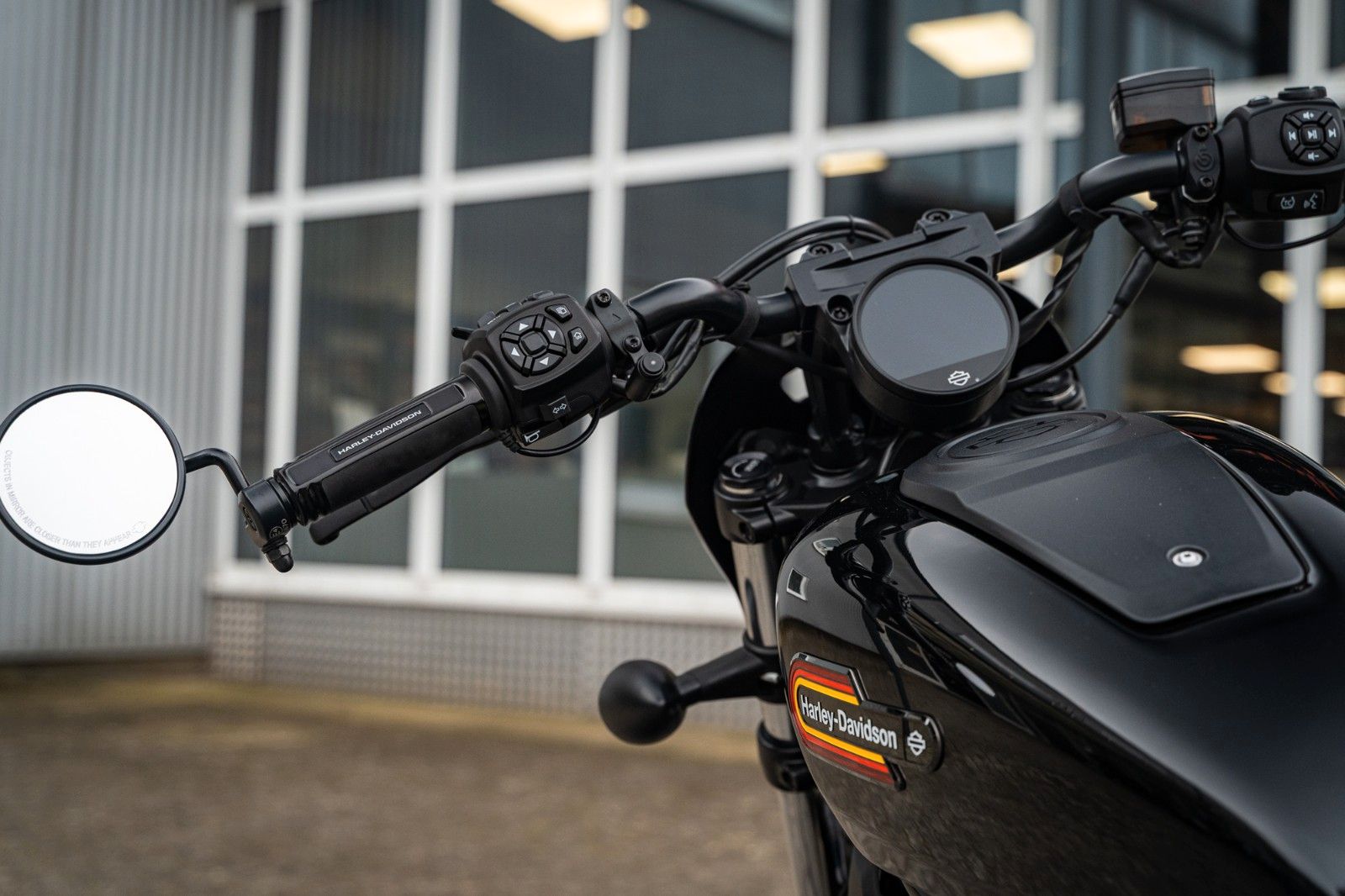 Fahrzeugabbildung Harley-Davidson RH975S Nightster Special - Jekill & Hyde -