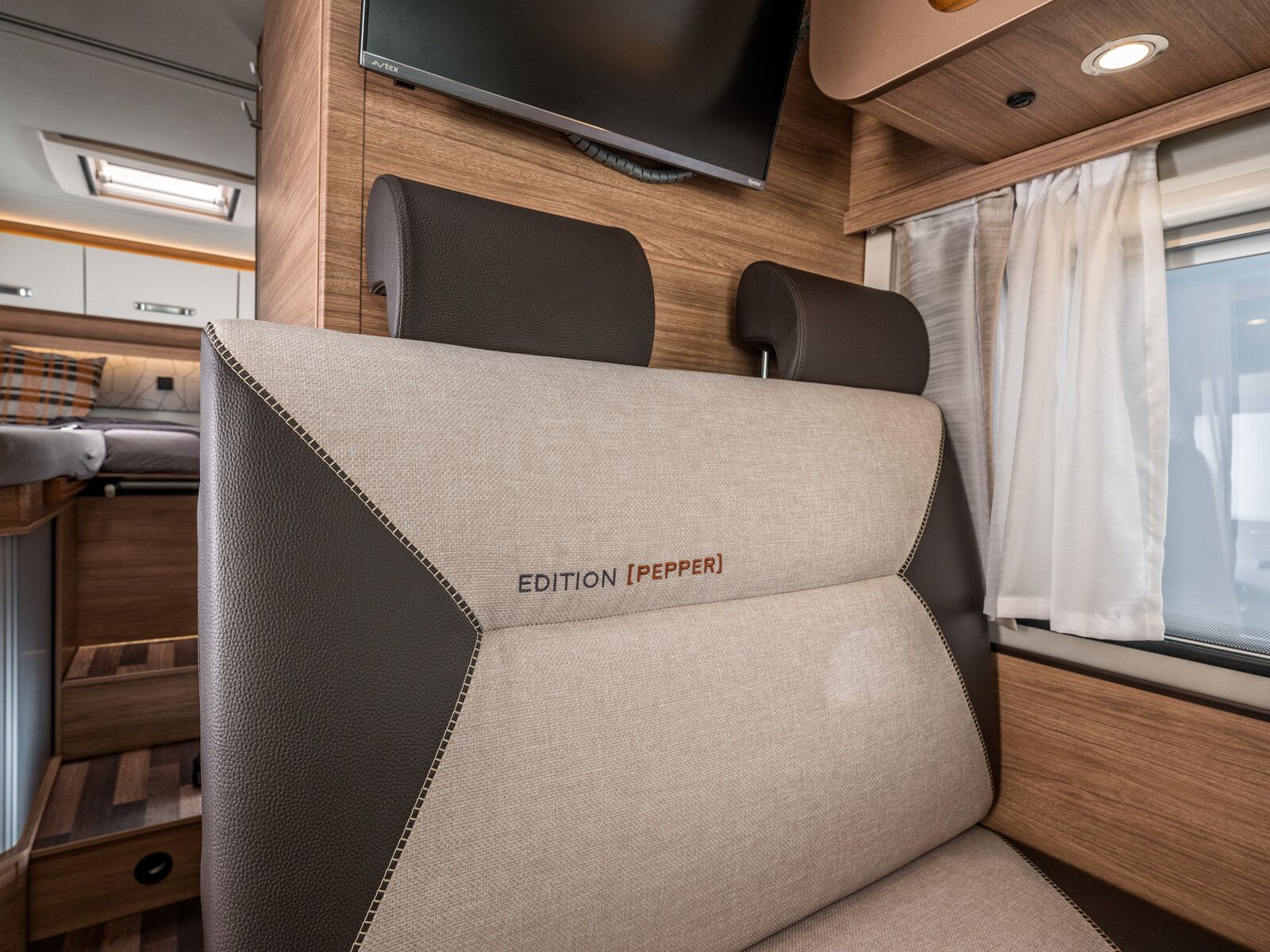 Fahrzeugabbildung Weinsberg CaraCompact EDITION PEPPER 600 MEG AHK LED