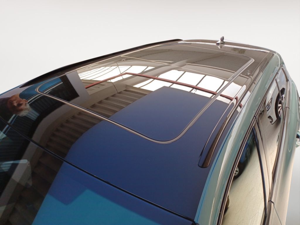 Fahrzeugabbildung Volkswagen Passat Variant 2.0 TDI 4Motion DSG R-Line Sthzg