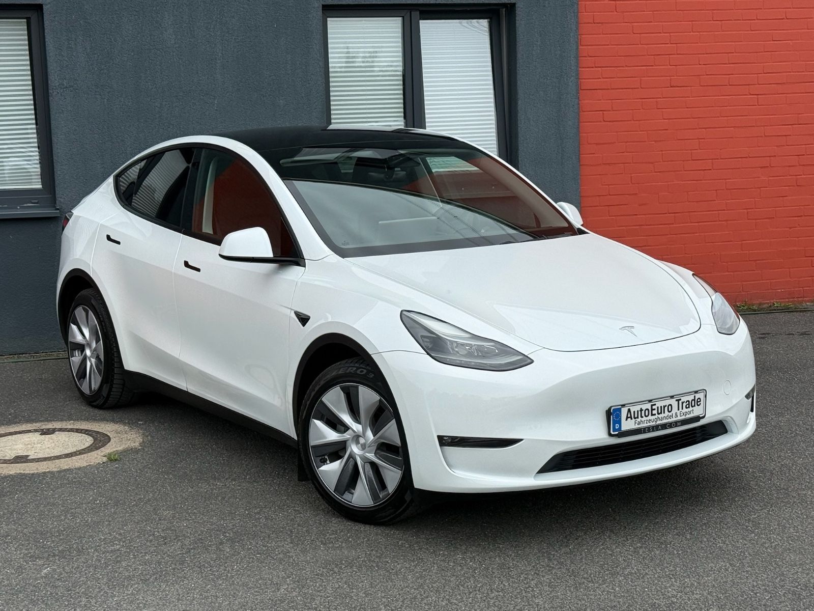 Tesla Model Y Long Range Dual AWD SOH 94% NEU TÜV imagem 2