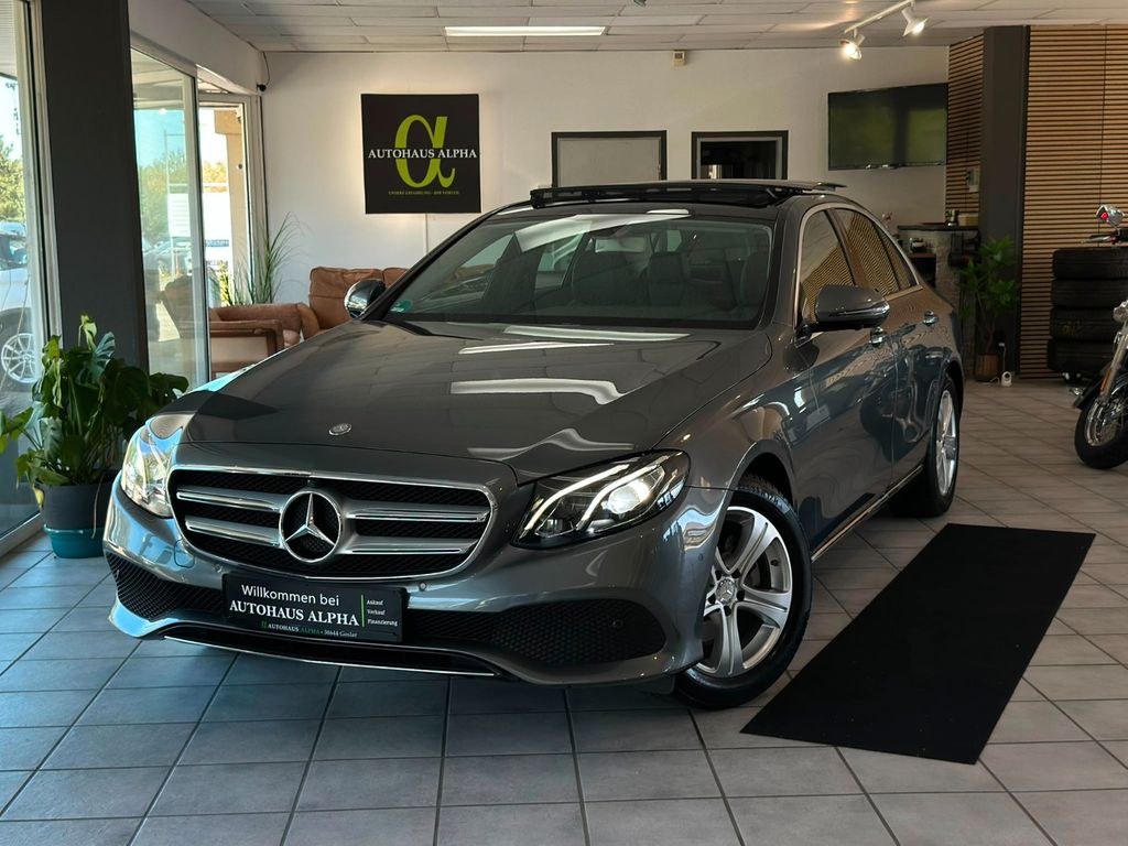 Image of Mercedes-Benz E 200