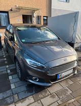 Ford S-Max 2,0 EcoBlue 140kW Titanium, 8-Fach bereift - Ford S-Max von privat