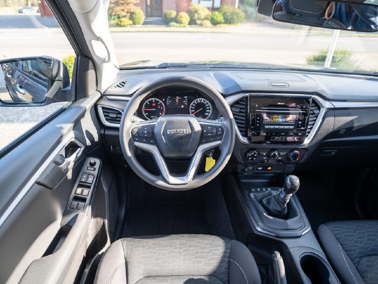 Fahrzeugabbildung Isuzu D-Max Double Cab 4WD LS mit Seilwinde