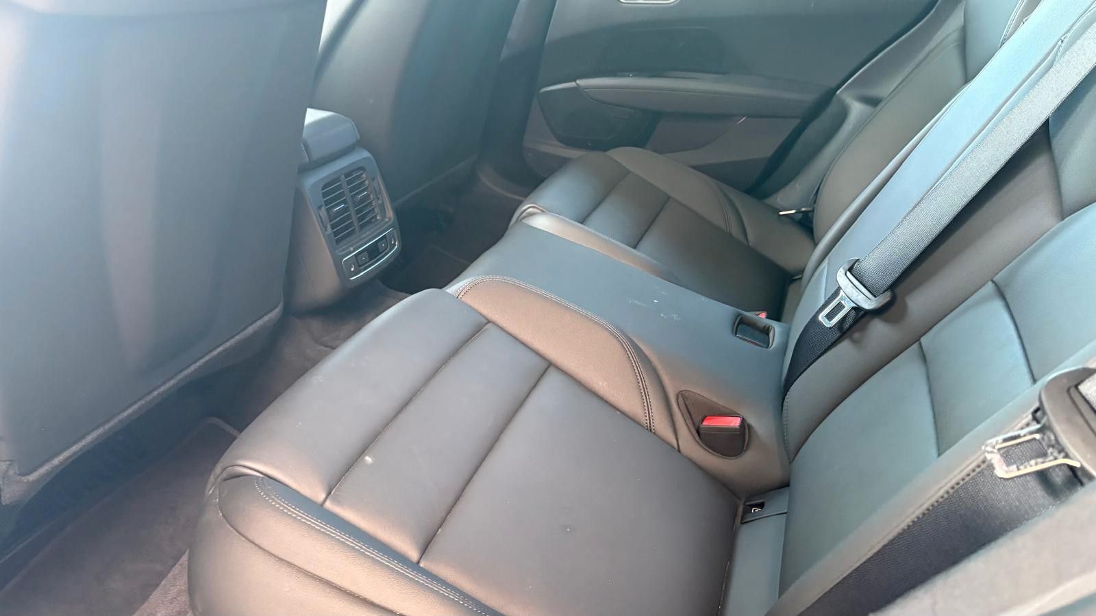Fahrzeugabbildung Audi e-tron GT quattro