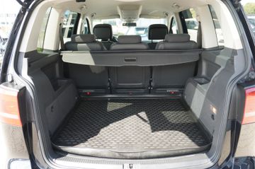 Volkswagen Touran - 9