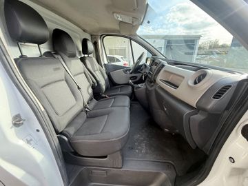 Renault Trafic - 12