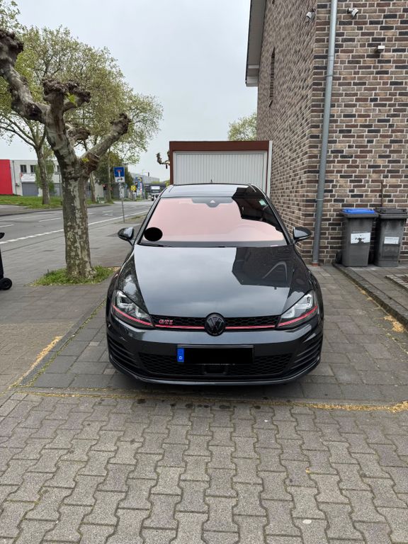 Image of Volkswagen Golf