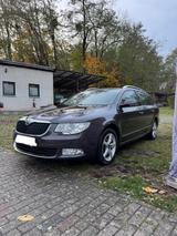 Skoda Superb 2.0 TDI DSG Elegance HU NEU AHK TOP