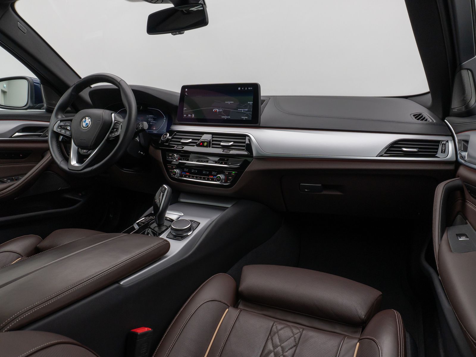 Fahrzeugabbildung BMW 520d xD Panorama Massage HUD H/K Individual-Voll