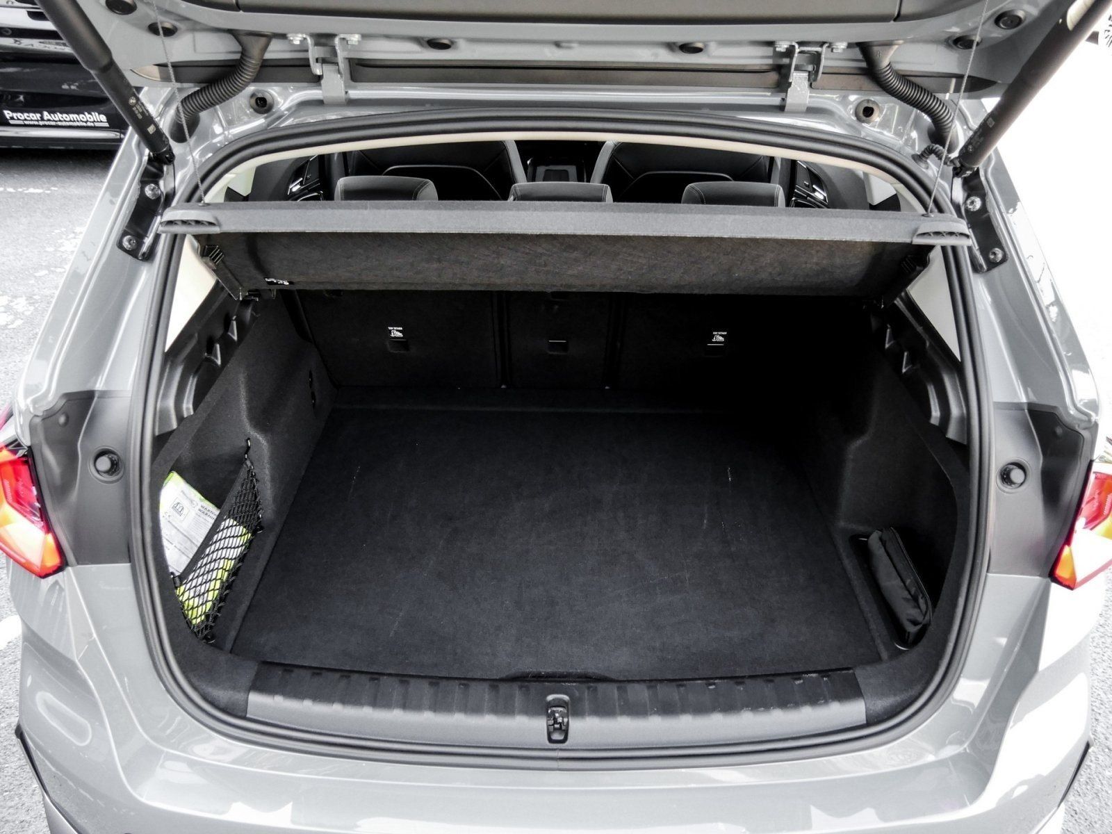 BMW X1 sDrive20d PANO H K ADAPT.LED DA PA foto 17