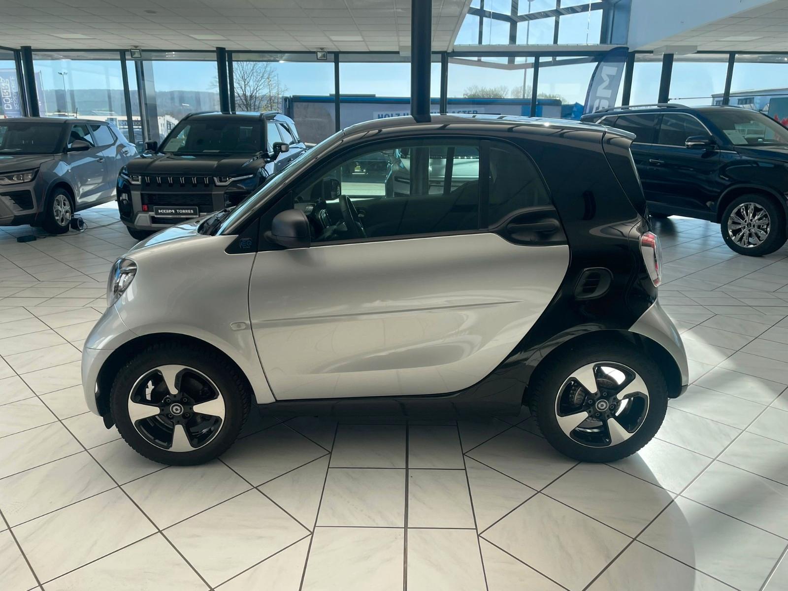 Smart ForTwo Coupé EQ *LED *Pano *22-kW-Bordl.