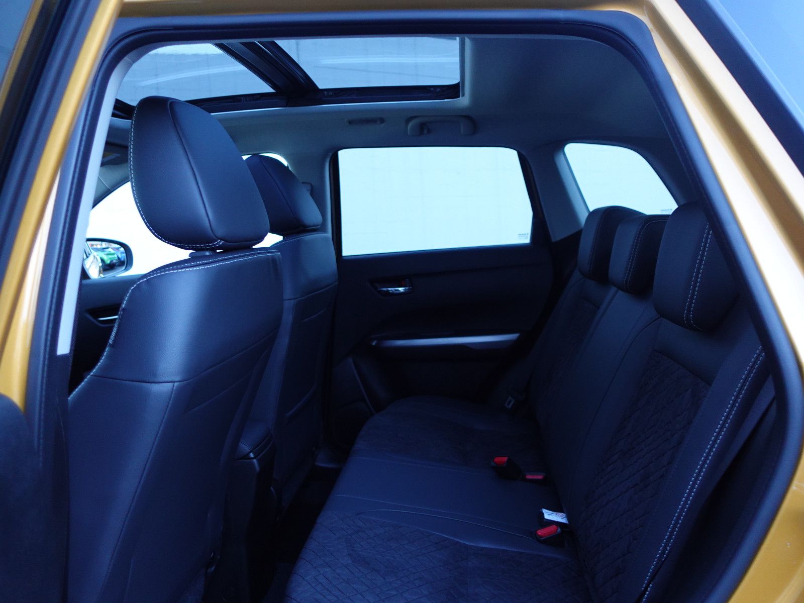 Fahrzeugabbildung Suzuki Vitara 1.5 AT AllGrip Comfort+  NAVI,Schiebedach