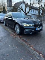 BMW 730d xDrive M/// VOLL EINPARKSCHLÜSSEL - BMW 7er Reihe Gebrauchtwagen in München