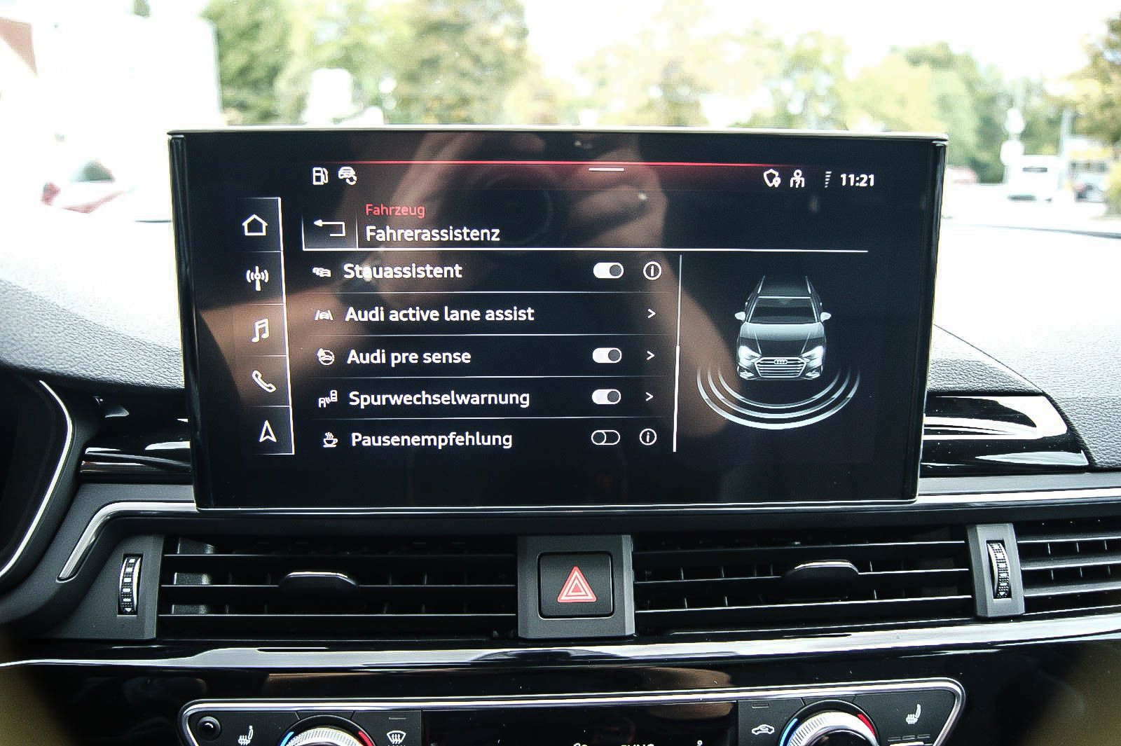 Fahrzeugabbildung Audi A4 Avant 35 TFSI S line TURBOBLAU PANORAMA STHZG