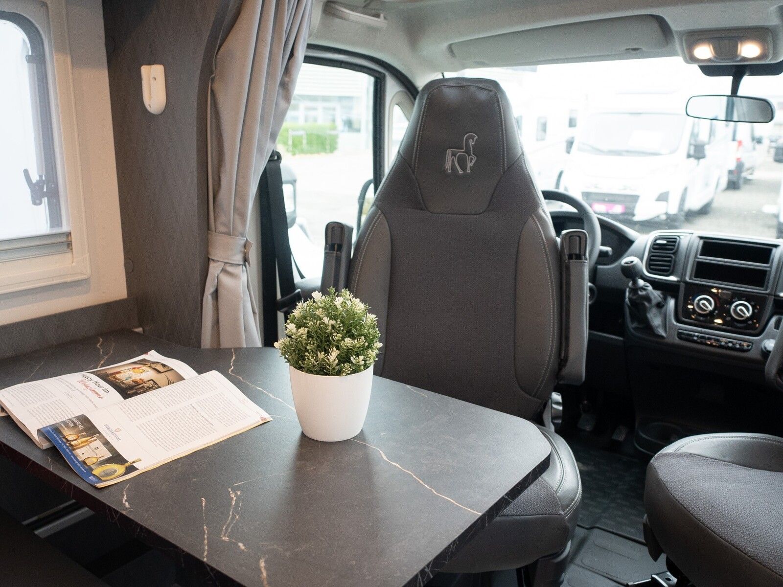 Fahrzeugabbildung Etrusco T-Modell Base 6.9 SB Markise*Hubbett*MJ 2026