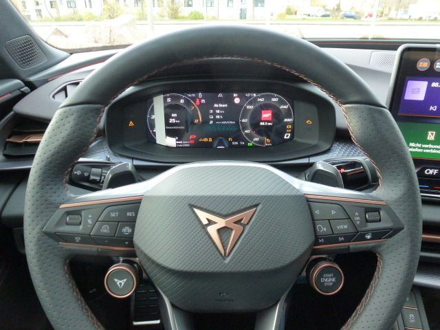 Fahrzeugabbildung CUPRA Terramar VZ 1.5 e-Hybrid DSG + Panorama