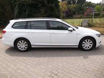 Volkswagen Passat - 4