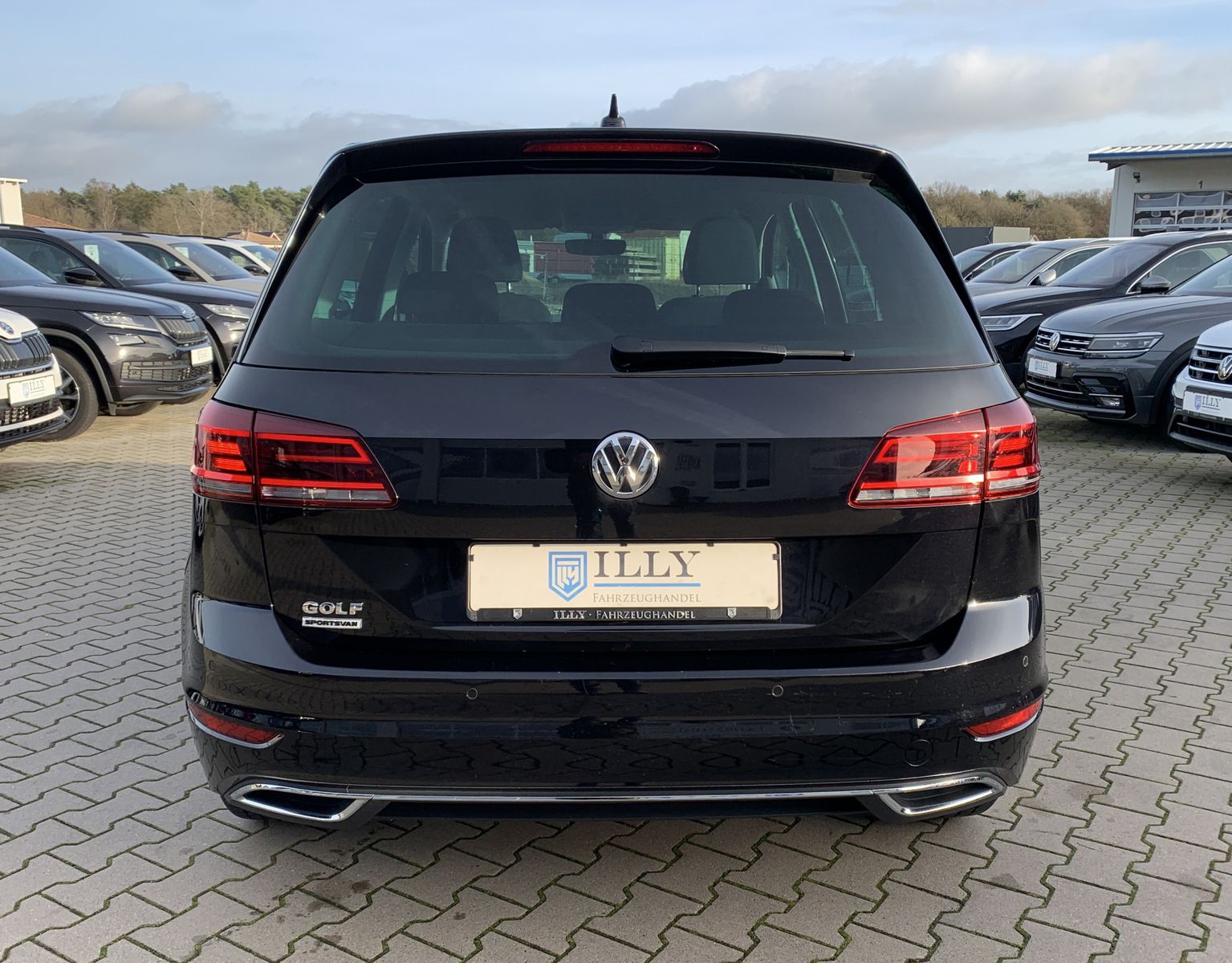 Fahrzeugabbildung Volkswagen Golf Sportsvan 1.5 TSI*Highline*LED*ACC*Klima*