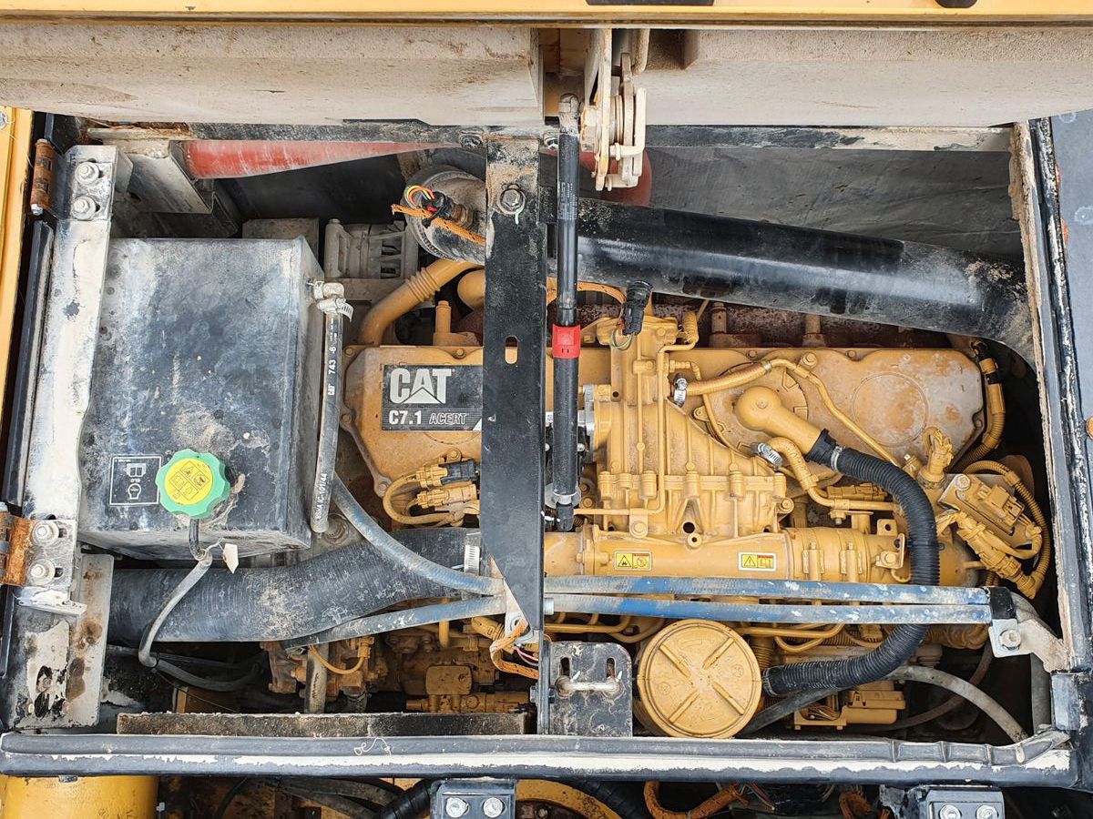 Fahrzeugabbildung CAT MH3024 / MH 3024 / Greifer / 2018 / 9.424h