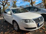 Volkswagen Passat 1.6 TDI Comfortline BMotion Tech Vari... - Volkswagen Passat aus 2010: TDI