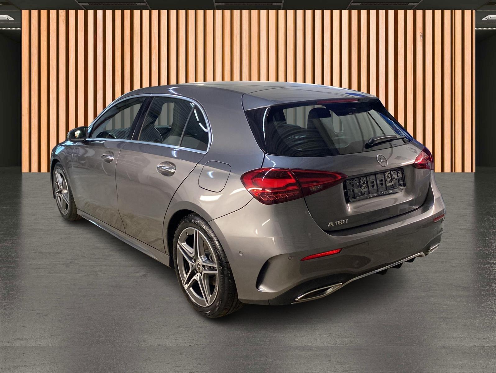 Mercedes-Benz A-Class AMG Line 7G Tronic*Navi*DAB*KeyGo*MBUX*, миниатюра 4