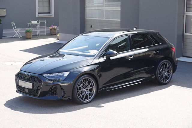 Audi RS 3 Sportback*Sporta,Pano,Head-Up,SONOS,EXPORT*