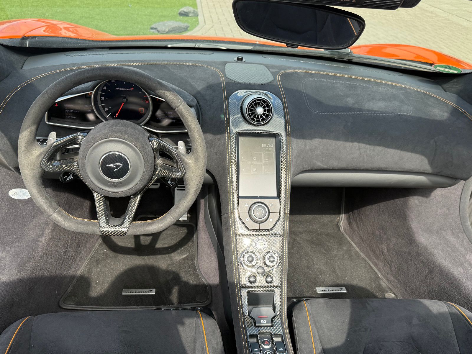 Fahrzeugabbildung McLaren 650S Spider-1.HD.-Carbon-TechPaket II-Sportausp.