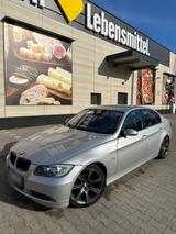 BMW E 90 325i - BMW 325 in Aachen