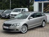 Skoda Superb Combi Exclusive *1.HAND*BI-XENON*MEMORY* - Skoda Superb Exclusive mit Diesel-Antrieb