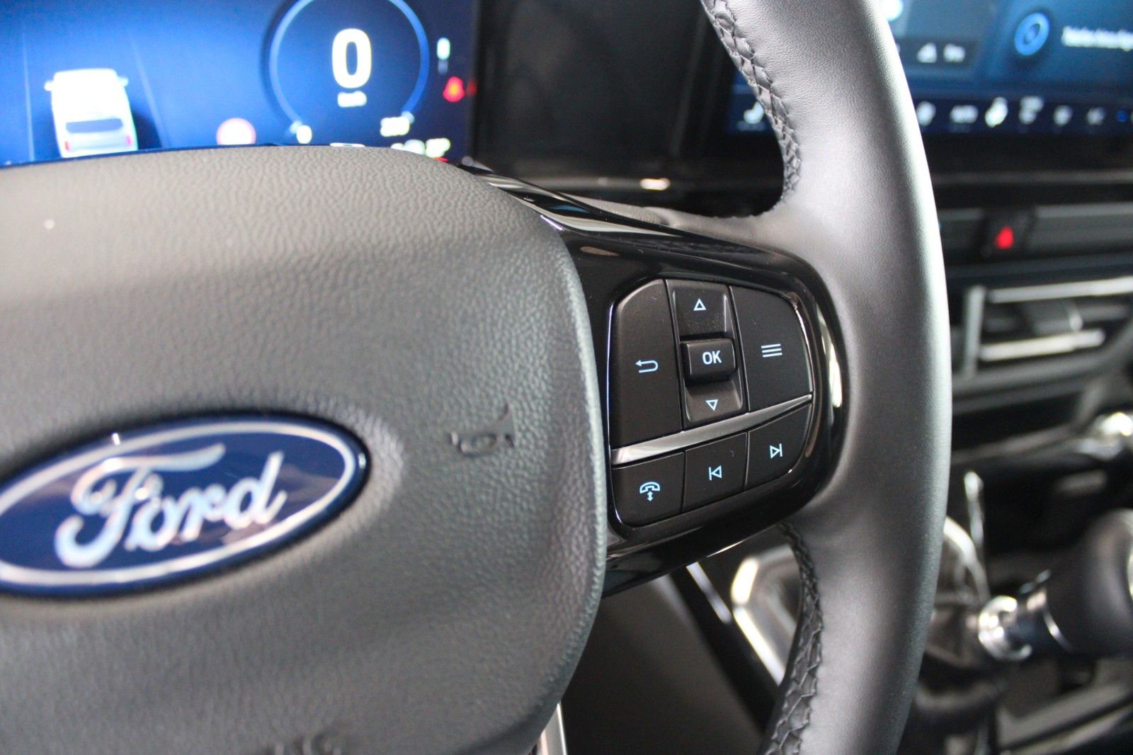 Fahrzeugabbildung Ford NUGGET L1 Active MARKISE + Aufstelldach SOFORT