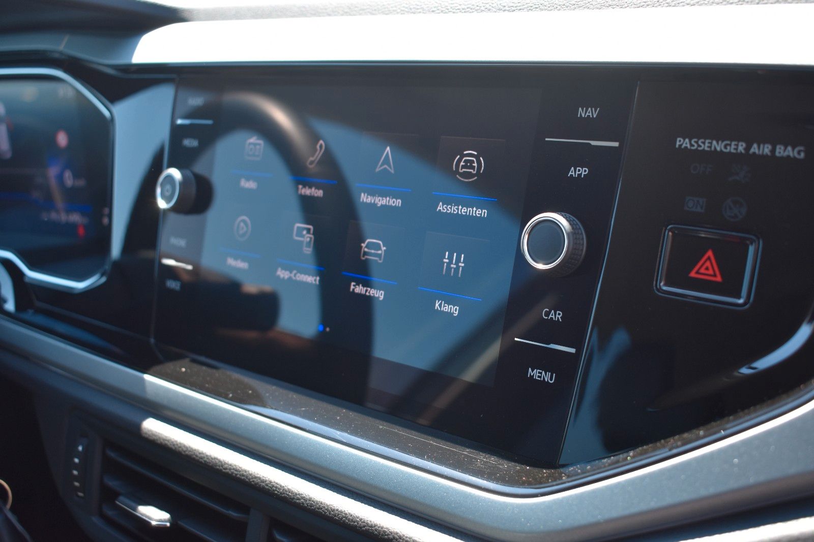 Fahrzeugabbildung Volkswagen Polo VI Goal LED/Tempomat/Carplay/SHZ
