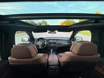 2010 BMW X5 M 缩略图 15