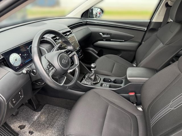 Fahrzeugabbildung Hyundai Tucson Select 2WD +KLIMA+NAVI+RFK+PDC+SHZ+UVM+