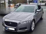 Jaguar XF 20d AWD 179PS Prestige Automatik Allrad AHK - gebrauchte Jaguar XF aus dem Jahr 2019