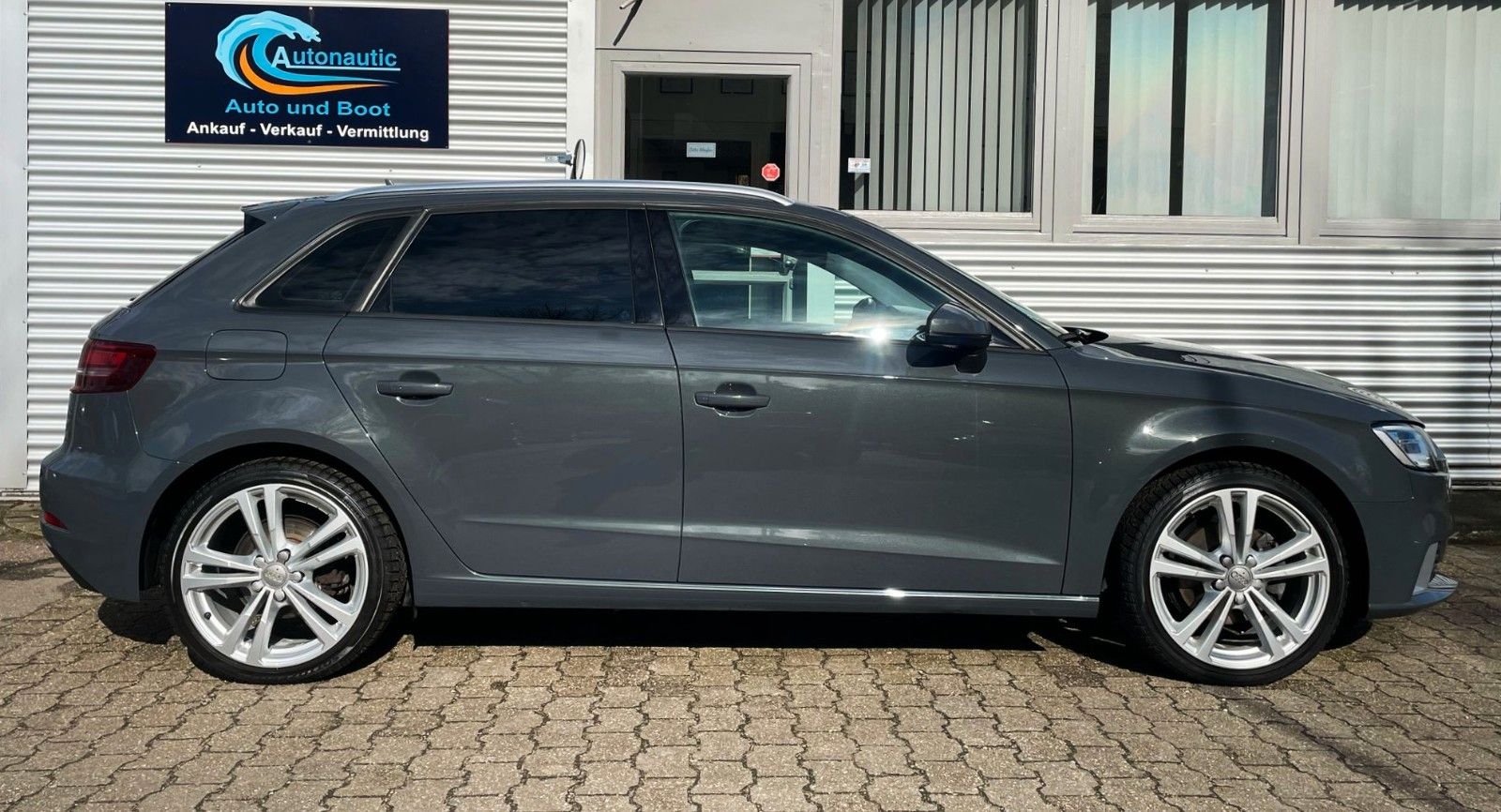 Fahrzeugabbildung Audi A3 SPORTBACK 150 PS SPORT NAVI BI-XENON DSP 18''