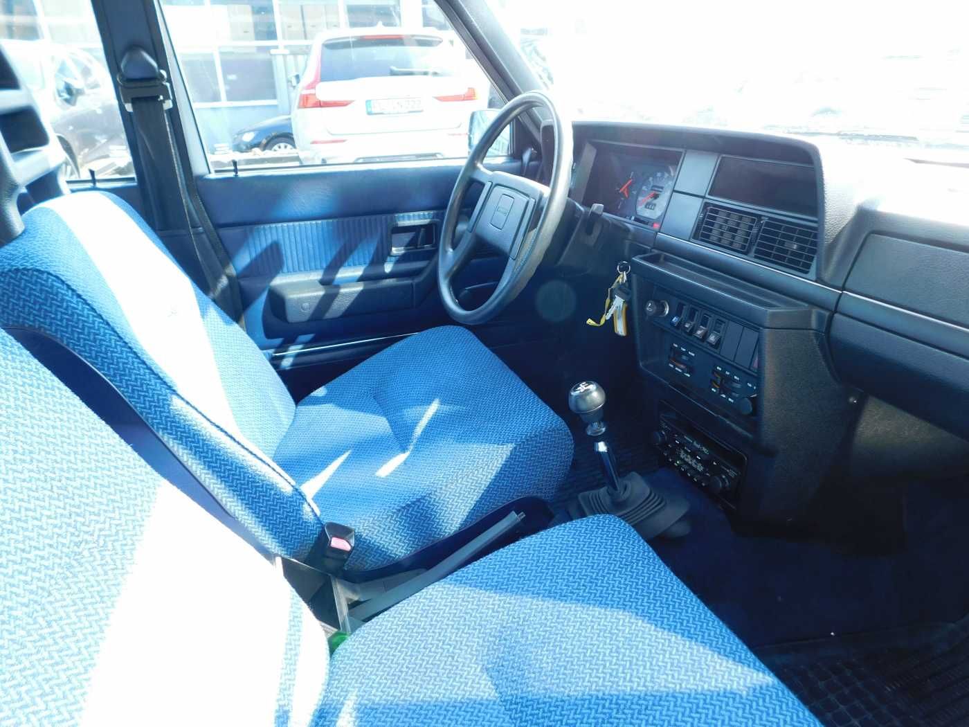Fahrzeugabbildung Volvo 240 DL 240 DL 'H-Kennzeichen, TÜV neu'