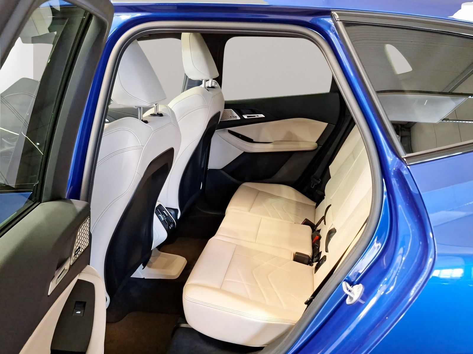 BMW 220 Active Tourer - Bild 6