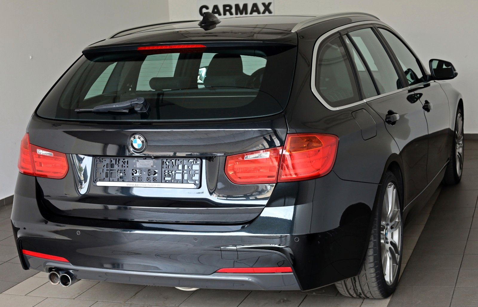 Fahrzeugabbildung BMW 328 i xDrive Touring,M Sport,Panorama,HUD,Kam+WR